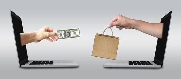 Comment fonctionnent les frais de livraison pour les pharmacies en ligne ?